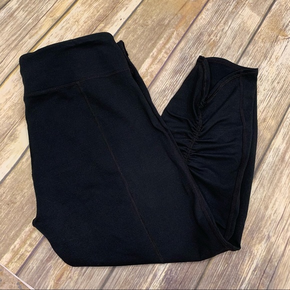 Fabletics Black Cropped Legging - Picture 3 of 9